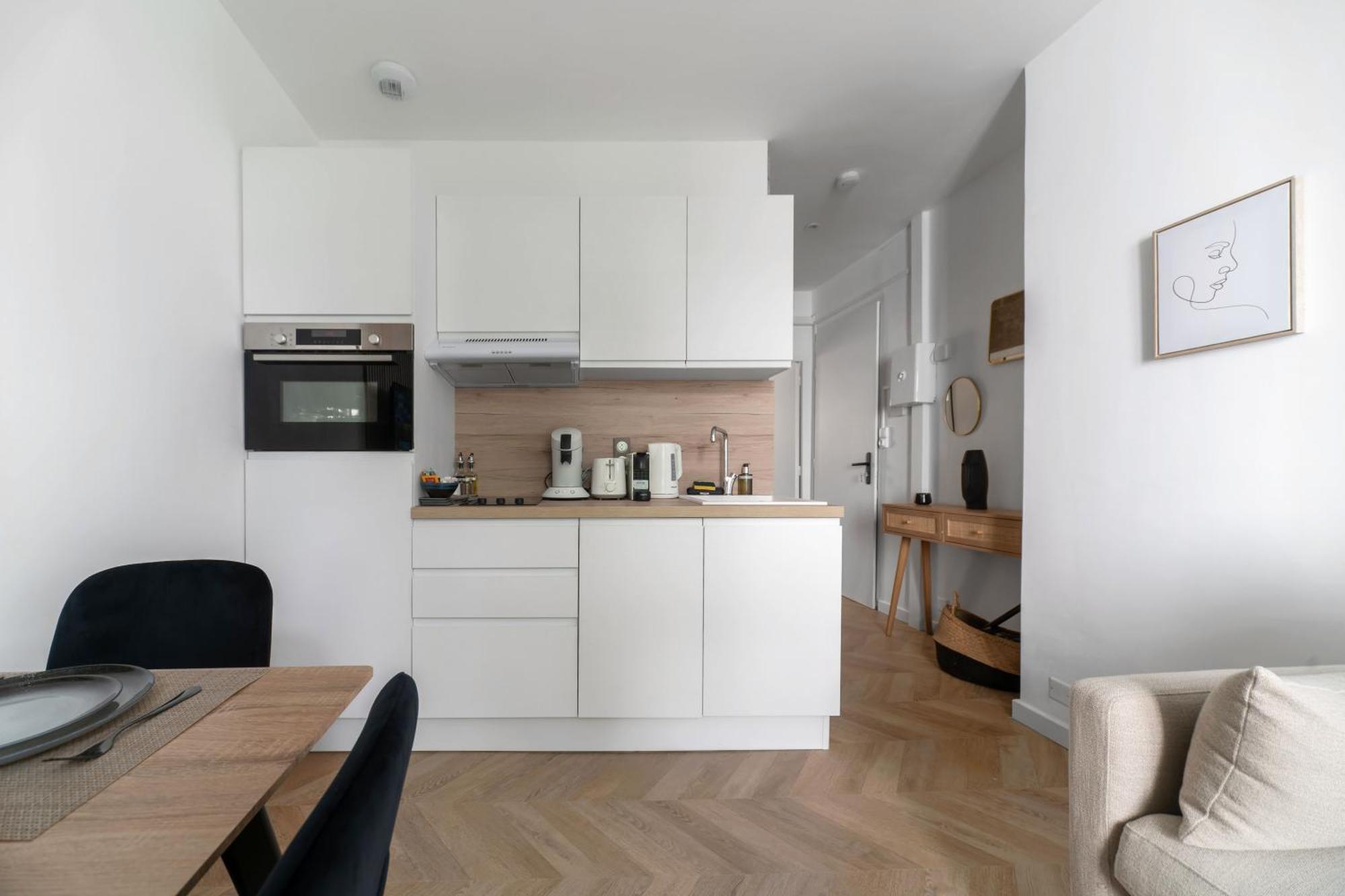 Residence Serbie - Appartements Design Et Climatises En Centre Ville วิชี ภายนอก รูปภาพ