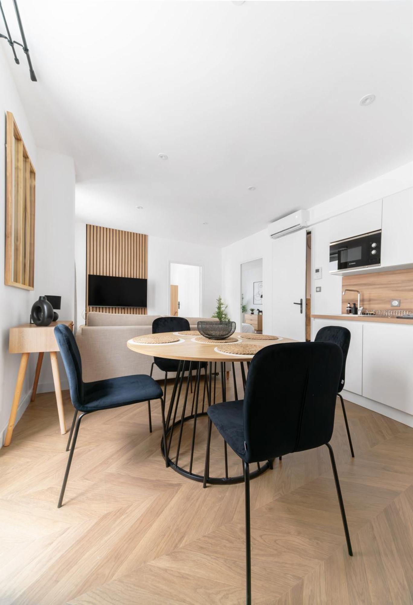 Residence Serbie - Appartements Design Et Climatises En Centre Ville วิชี ภายนอก รูปภาพ