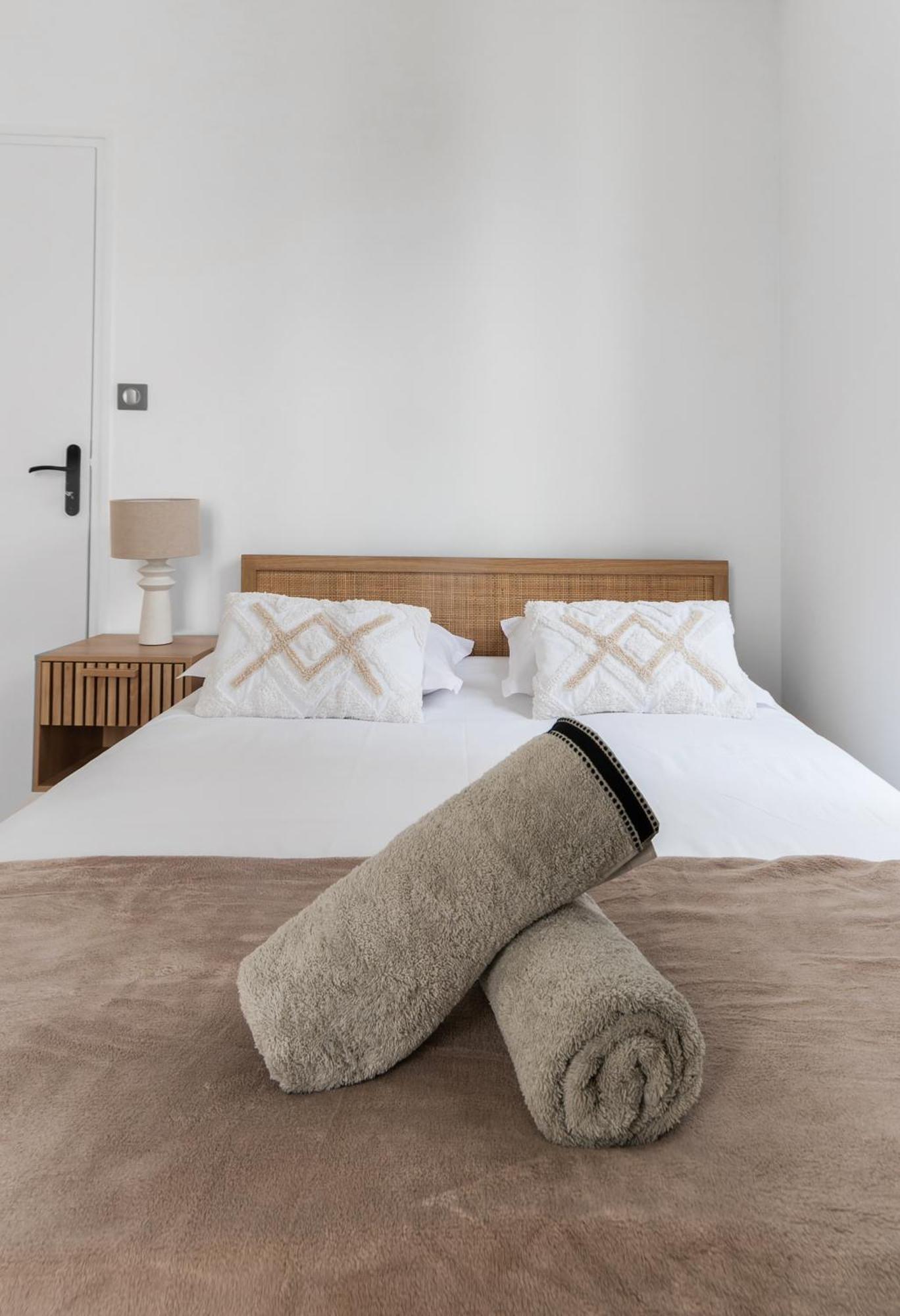 Residence Serbie - Appartements Design Et Climatises En Centre Ville วิชี ภายนอก รูปภาพ