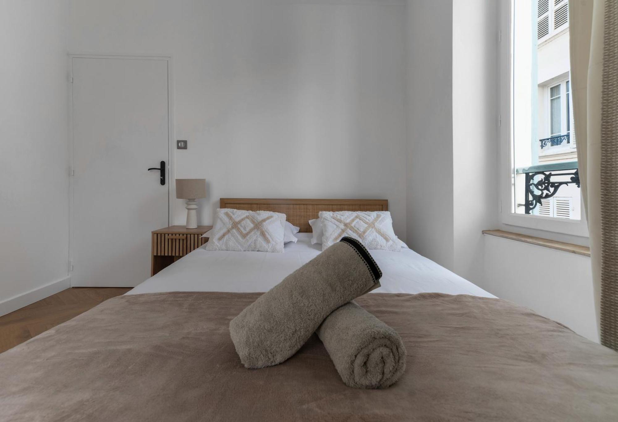 Residence Serbie - Appartements Design Et Climatises En Centre Ville วิชี ภายนอก รูปภาพ