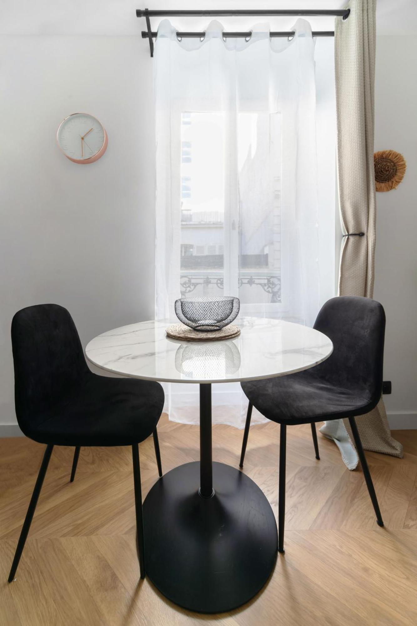 Residence Serbie - Appartements Design Et Climatises En Centre Ville วิชี ภายนอก รูปภาพ